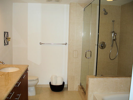50 Biscayne bathroom