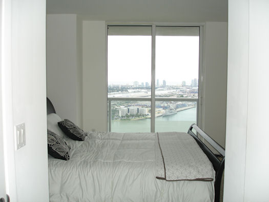 50 Biscayne bedroom