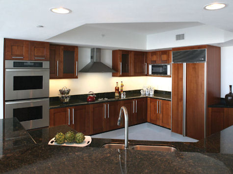Peninsula II kitchen